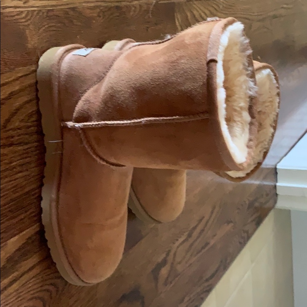 Chestnut Uggs - image 4